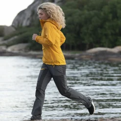 Cecilie Mountain Softshell Pants - Bergans
