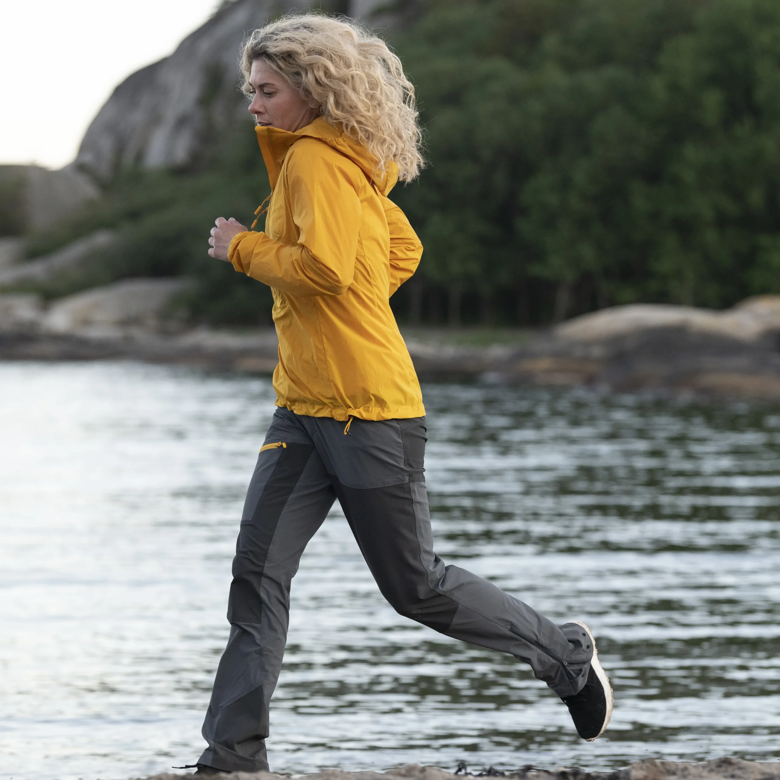Cecilie Mountain Softshell Pants - Bergans
