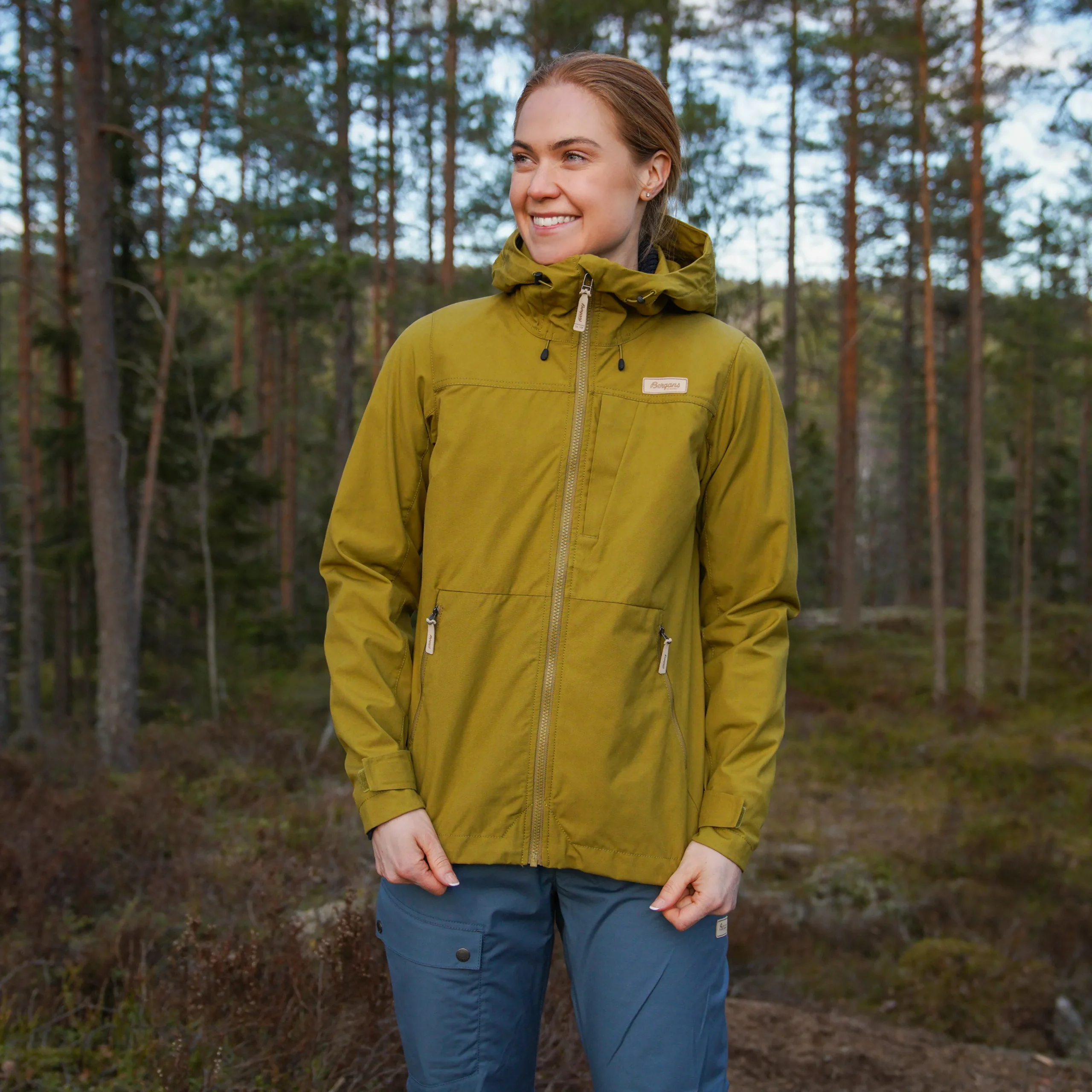 Nordmarka Leaf Light Wind Jacket Women - Bergans