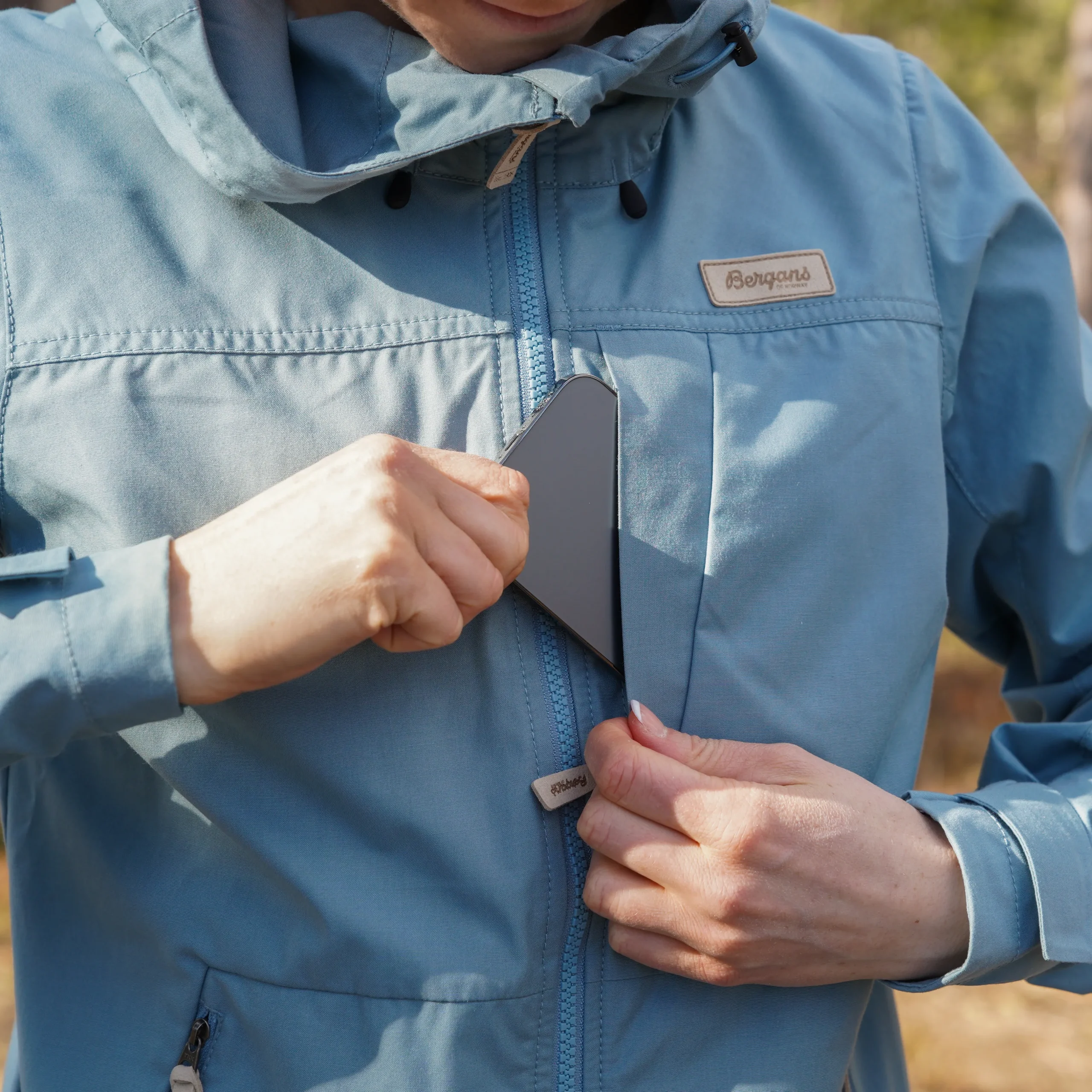 Nordmarka Leaf Light Wind Jacket Women - Bergans