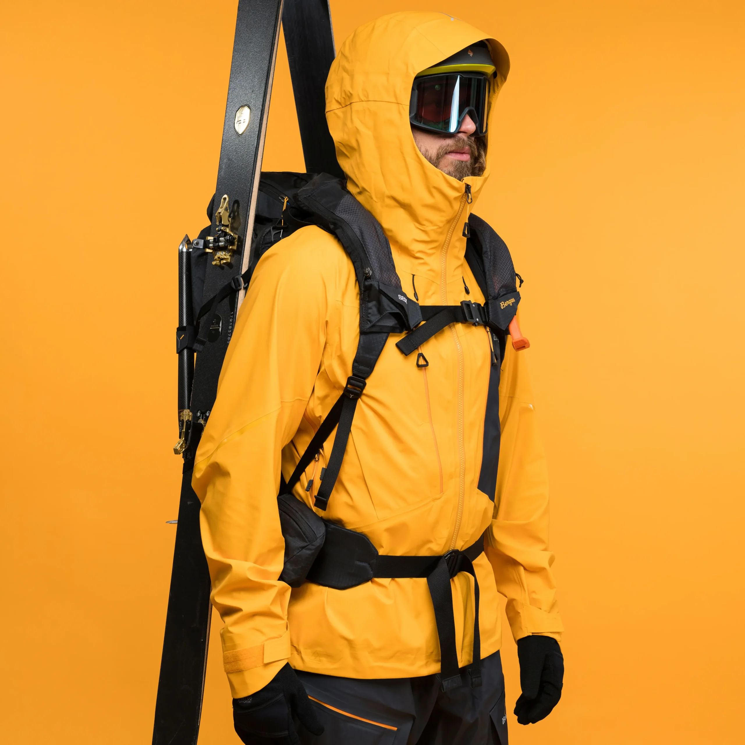Y MountainLine 40 Daypack M/L W/Safeback - Bergans